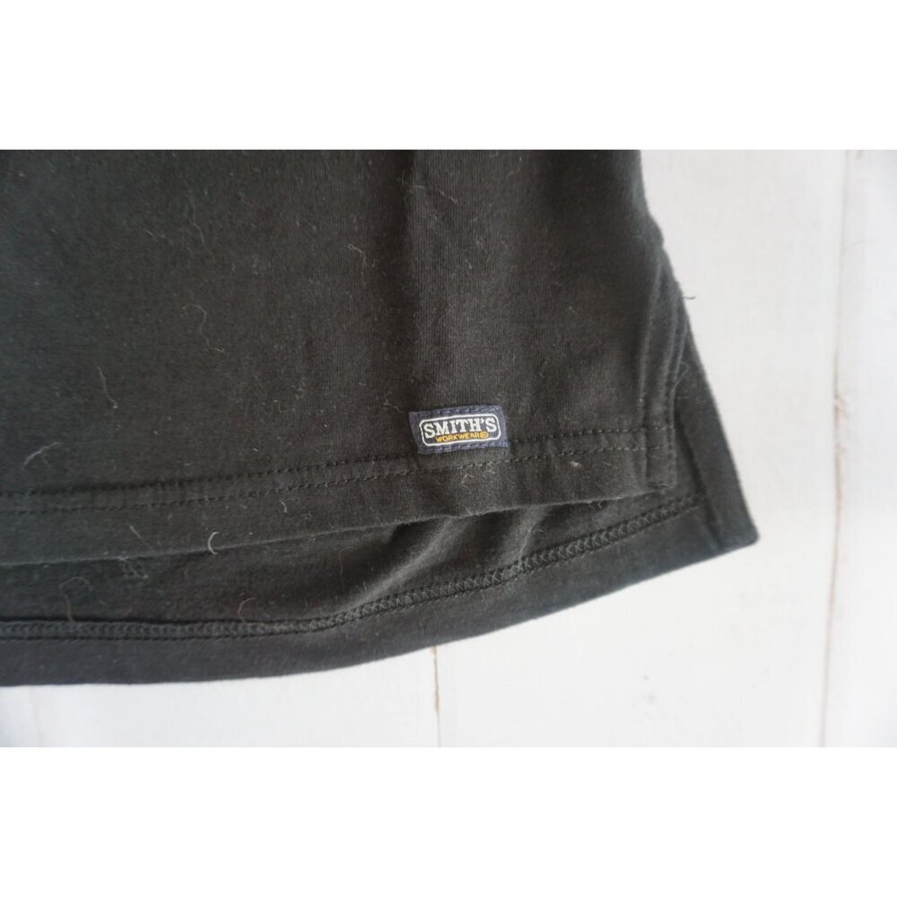 Smith’s Short Sleeve Extended-Tail Pocket Gusset Tee - Size L, NWT - Picture 4 of 8